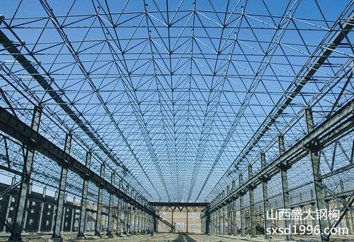 工程建設時鋼結構和網架結構我們要如何選擇？