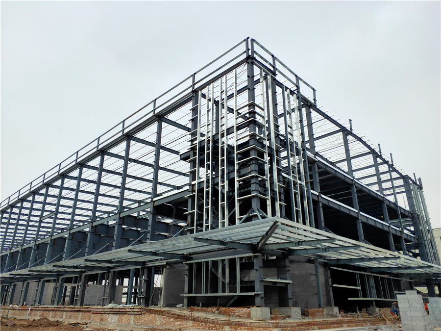 山西鋼結構廠家施工動態-中通快遞太原運轉中心施工現場